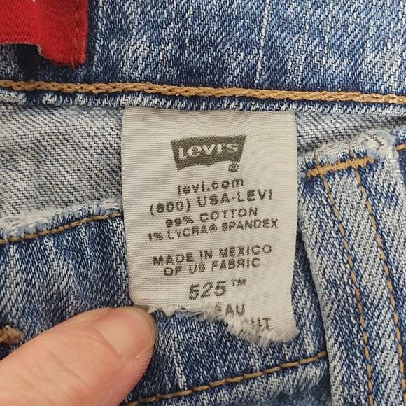 Levi Strauss 525 Women's Jeans 28x30 Nouveau Low Bootcut Stretch Classic Denim - Picture 3 of 8
